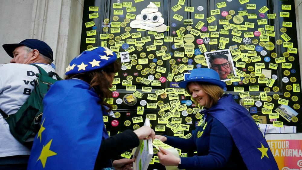 ♦️در بریتانیا طومار مخالفان خروج از اتحادیه اروپا رکورد ۵ میلیون امضاء را شکست