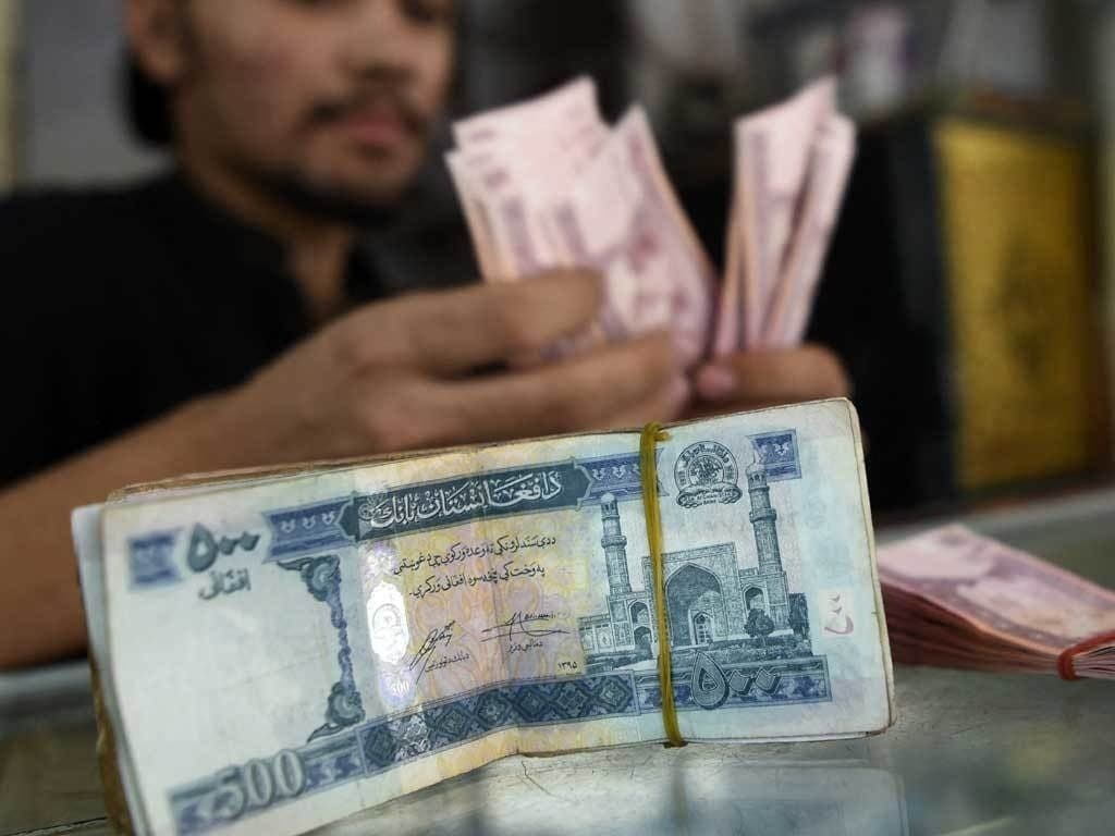 رویترز: ذخایر دلاری بانک مرکزی افغانستان قبل از سقوط کابل تخلیه شده بود