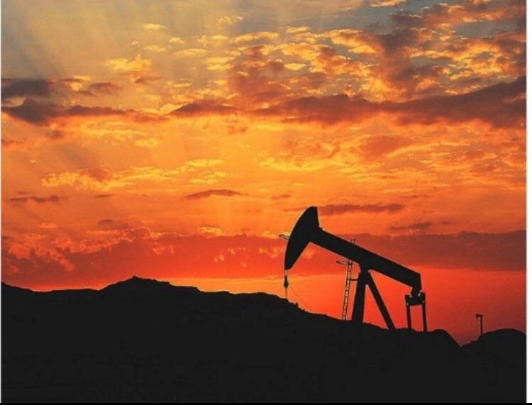بلومبرگ:چینی‌ها نفت ایران را ۱۰ درصد پایین تر از قیمت بازار می‌خرند