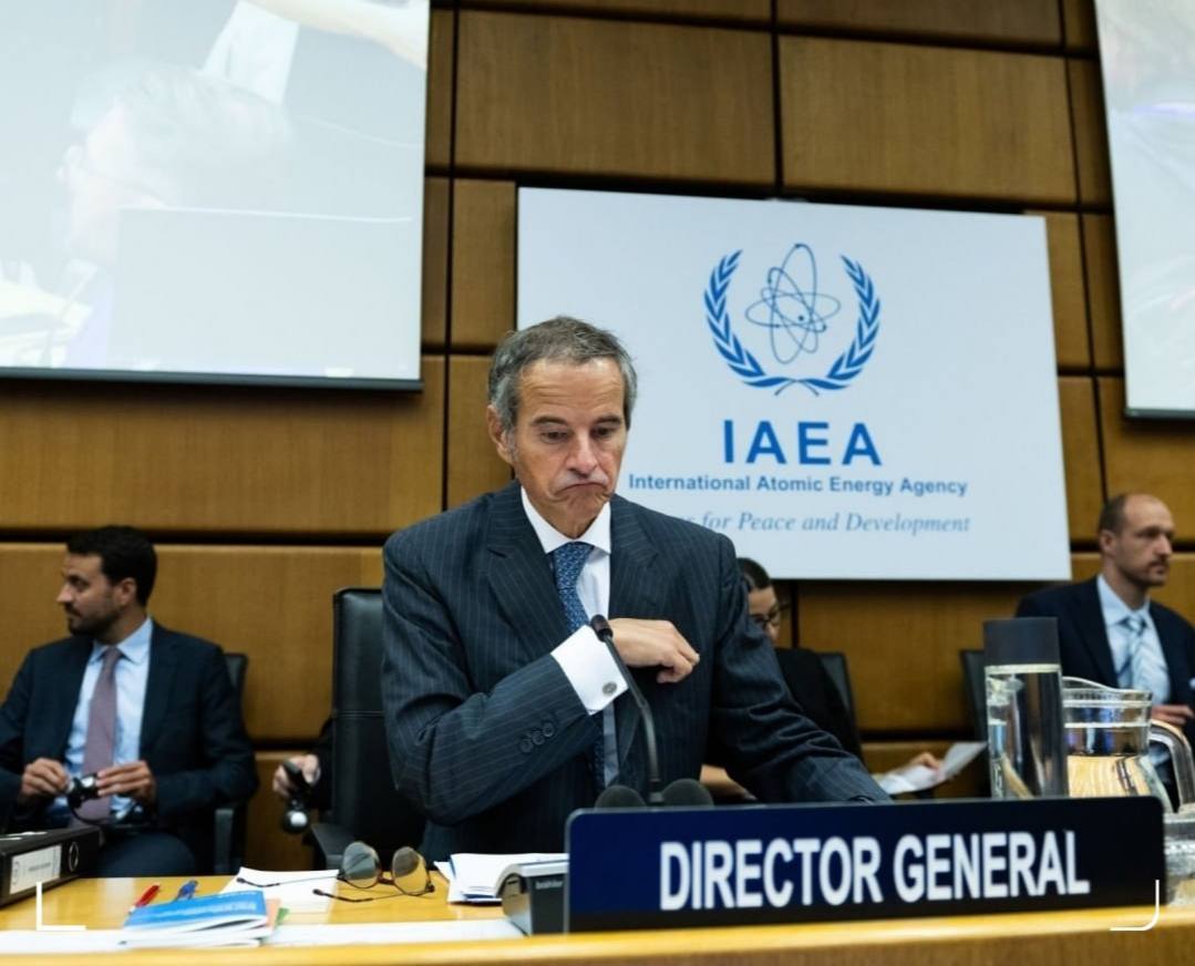 ادعای جدید گروسی:مدیرکل آژانس بین‌المللی انرژی اتمی در بیانیه‌ای مدعی شد که ایران مجوز فعالیت تعدادی از بازرسان آژانس را لغو کرده است.